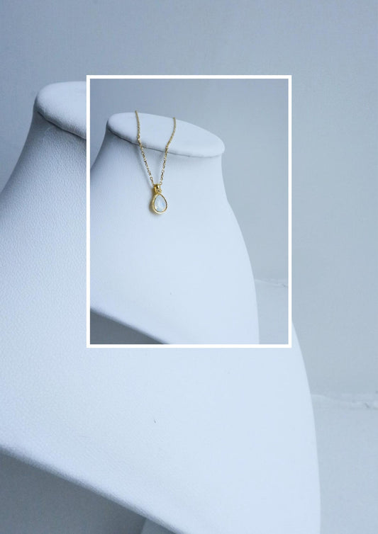 Swarovski crystals Necklace (Opal)